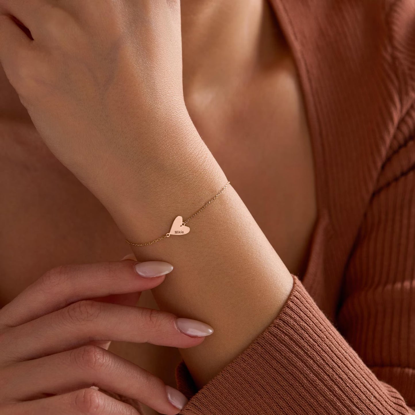 Brățară personalizată cu inimă gravată