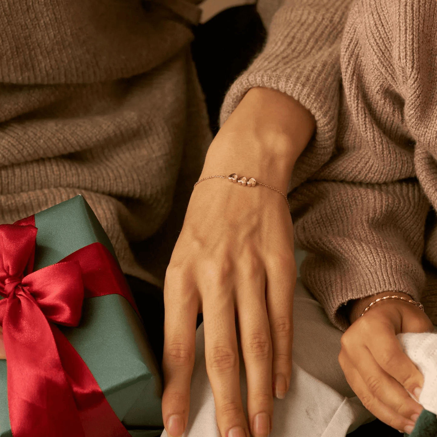 Brățară personalizată cu inițială în formă de inimă