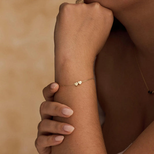 Brățară personalizată cu inițială în formă de inimă