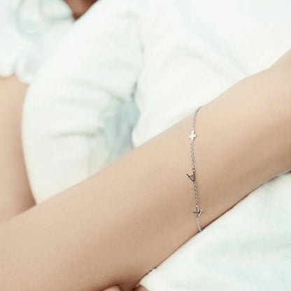 Brățară personalizată cu inițială laterală