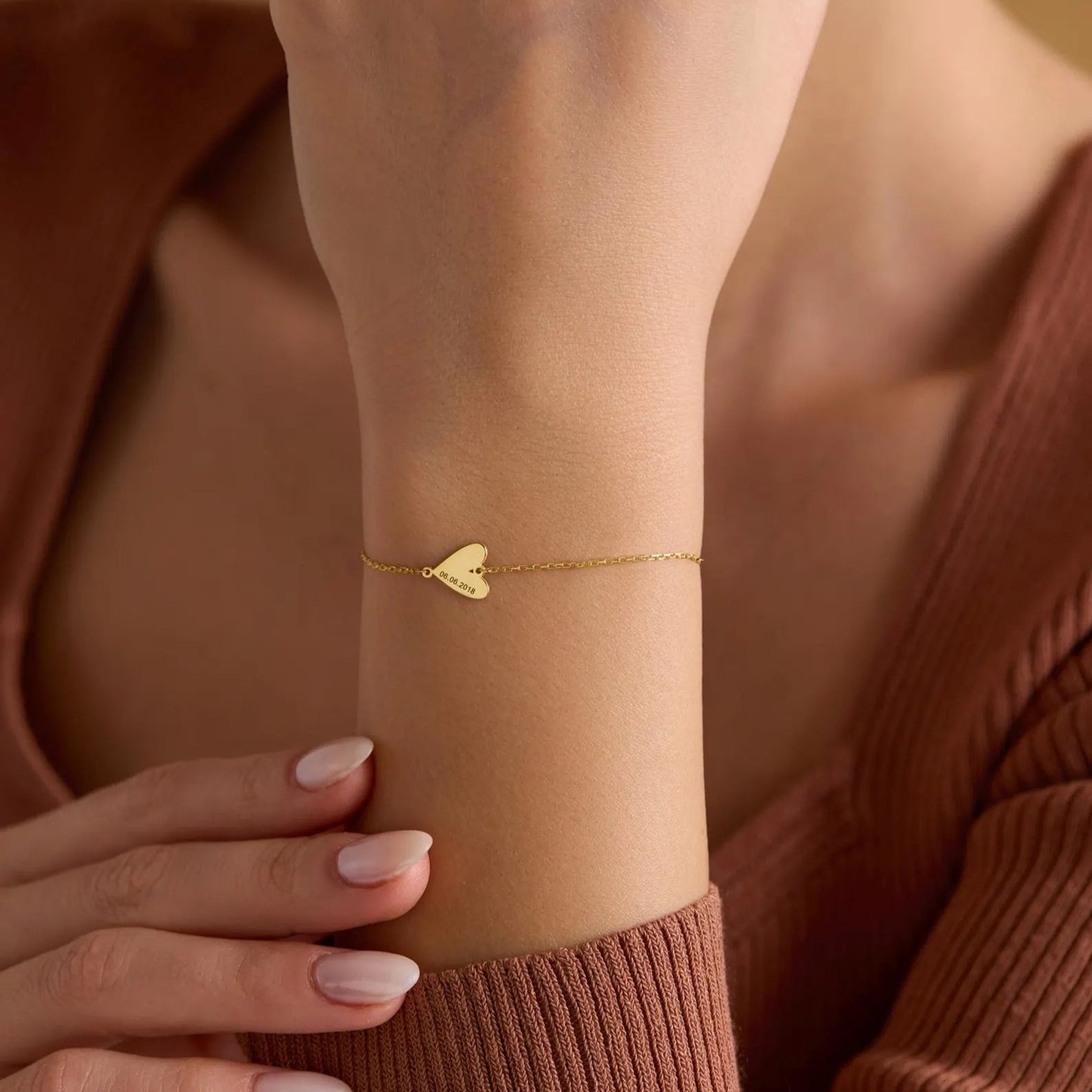 Brățară personalizată cu inimă gravată