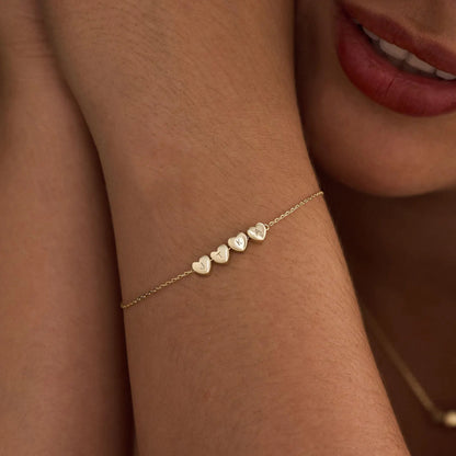 Brățară personalizată cu inițială în formă de inimă