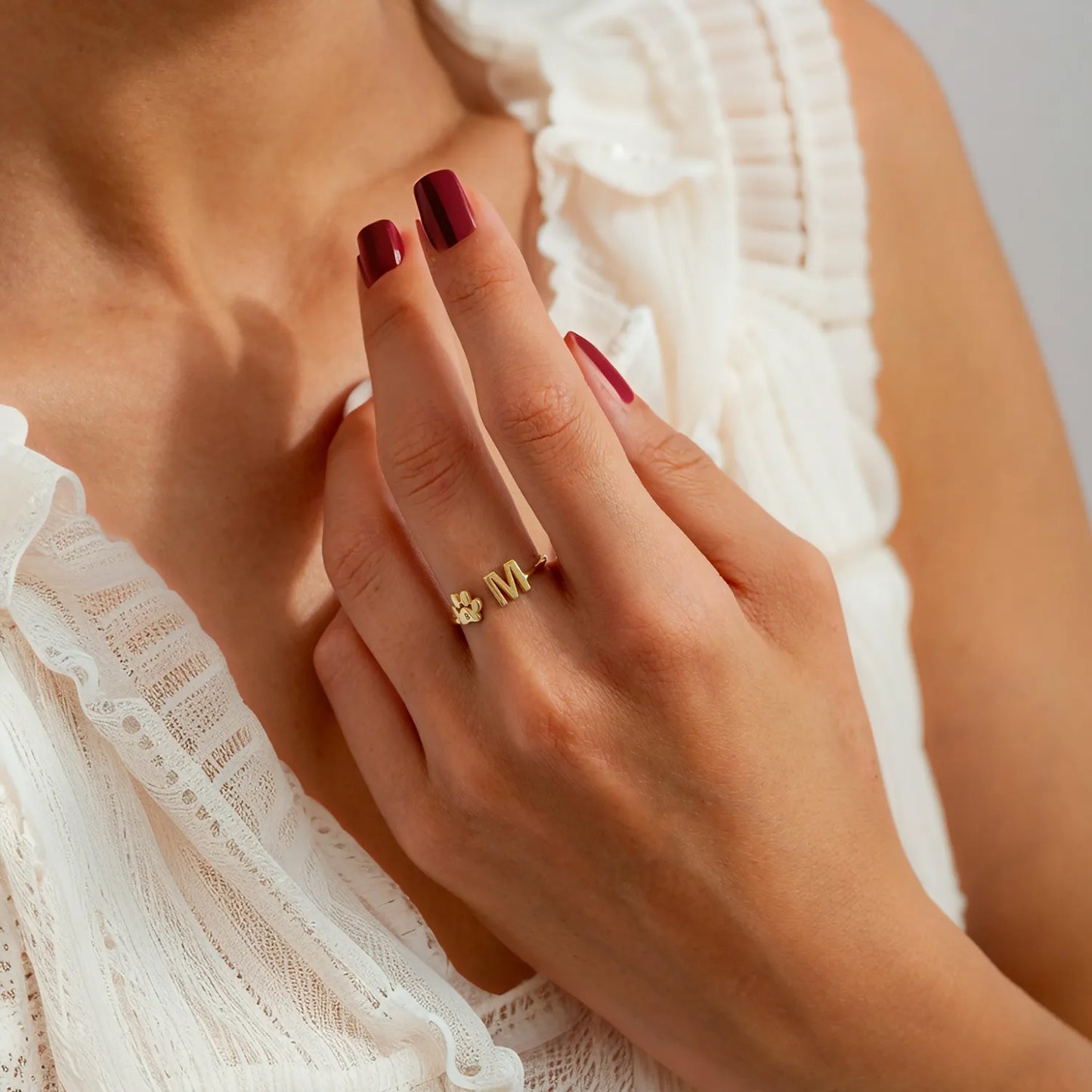 Inel personalizat cu inițiala animalului de companie