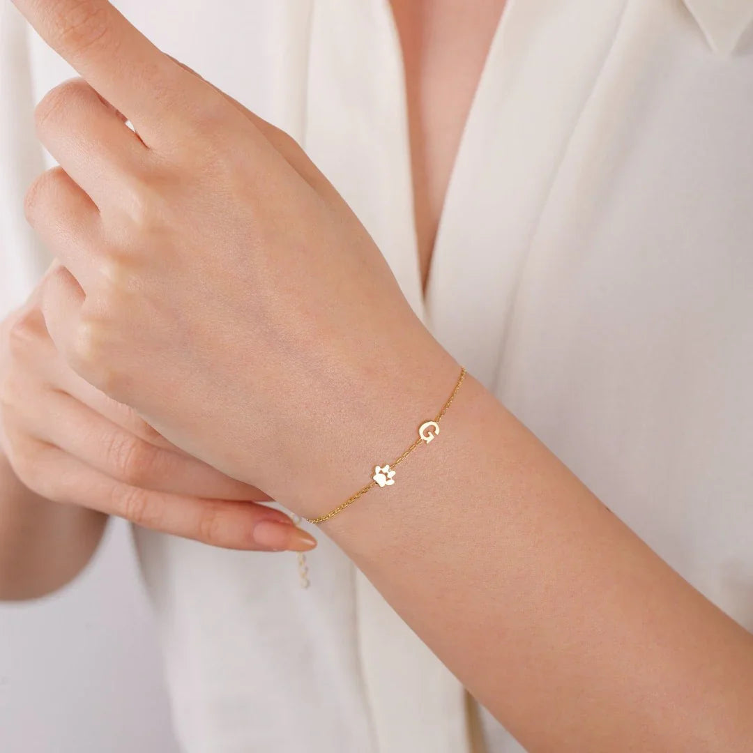 Brățară personalizată cu inițială laterală